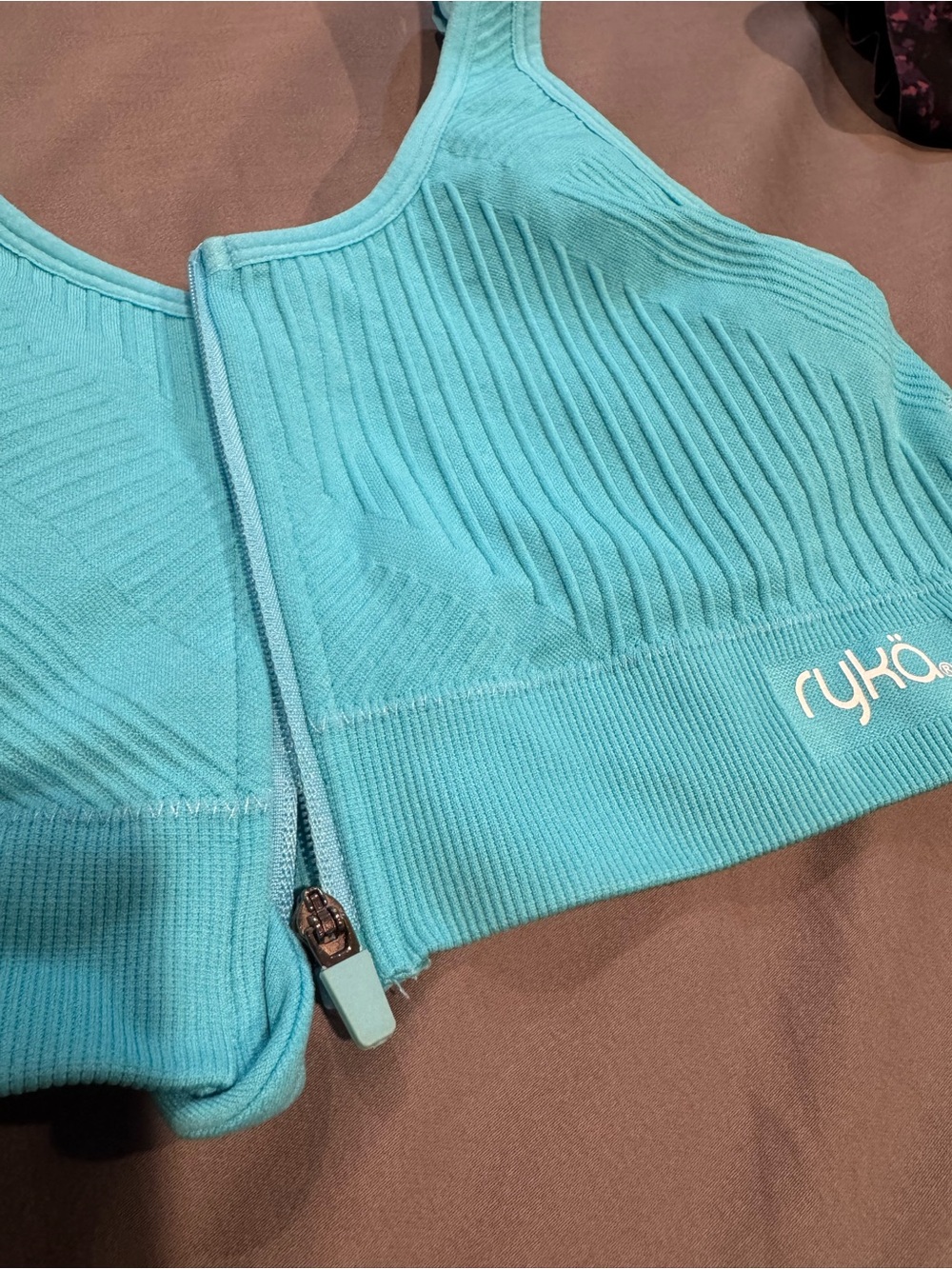 Zip front bra - Picture 4 of 4